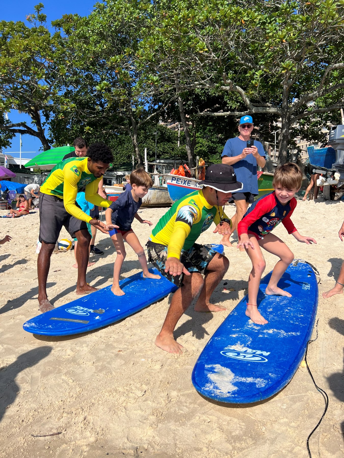 Primeiros movimentos na prancha, ainda na areia